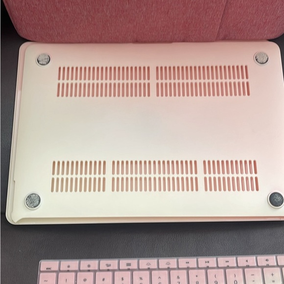 13” plastic cover for MacBook Air pink ombré with travel case & keyboard skin. - Picture 2 of 4